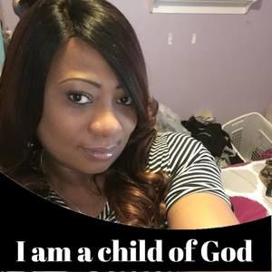 Meet your Posher, Lenora